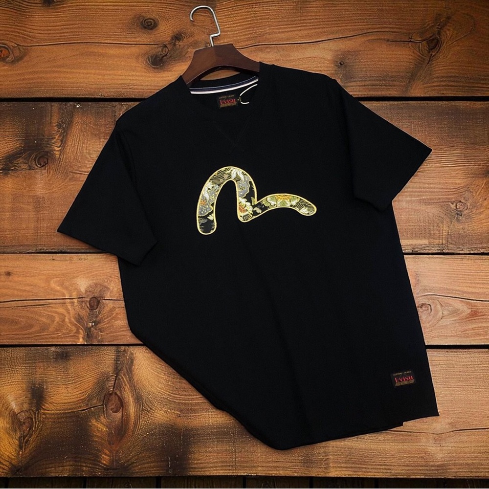 Evisu Black Short Sleeve Tee with Graphic